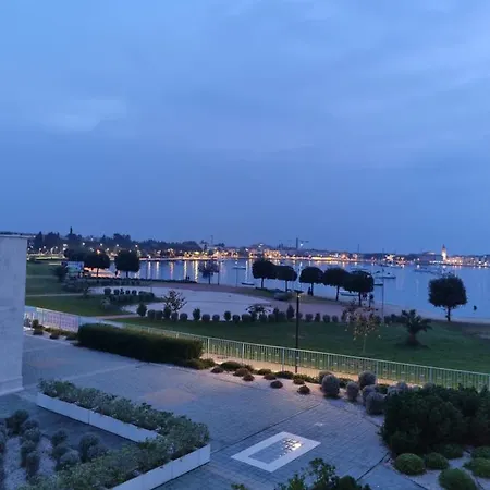 Апартаменты Lux Vista *